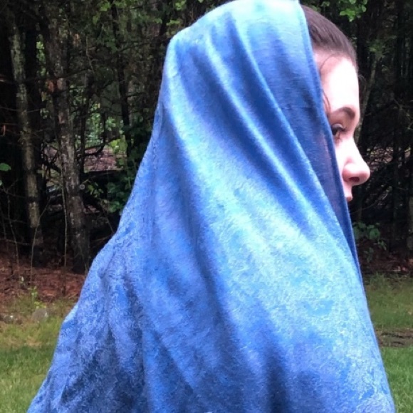 Blue on Blue💧 - Picture 2 of 3